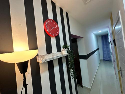 Calm Partition Room Near Mashreq Metro, Dubai (photo 7)