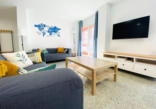 Spacious & Bright FLAT near The Beach