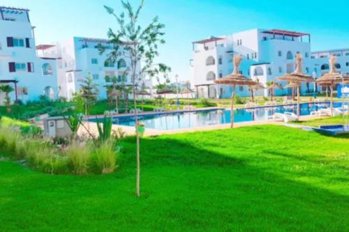 Superbe appartement vue sur piscine