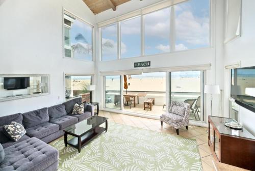 Ocean Retreat in Newport Beach, USA