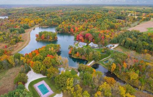 The Lodge at Rush Lakes Estate