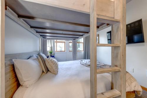 Central 2BR with Prime Amenities, Whistler (zdjęcie 10)