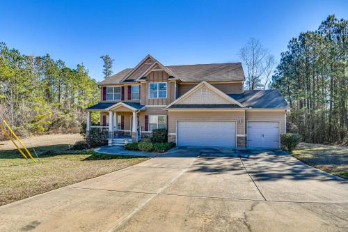 Spacious Phenix City Home about 9 Mi to Columbus!