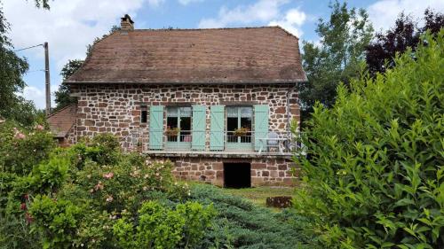 Gîte de France La besse 2 épis - Gîte de France 6 personnes 144