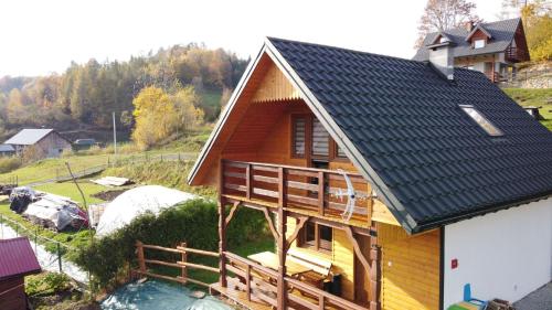 A szálláshely kívülről, Domek Dzikusówka 1 Bieszczady Solina Polańczyk Zawóź Cisna (Domek Dzikusowka 1 Bieszczady Solina Polanczyk Zawoz Cisna) in Wolkowyja