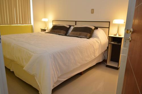 2 twin beds