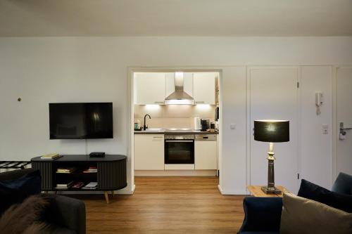 R B Apartment am Airport Hamburg - 1-4 Personen - Küche - Smart TV - Waschtrockner - kostenloser Parkplatz - perfekt für Geschäftsreisende und Familien, Hambourg (photo 5)