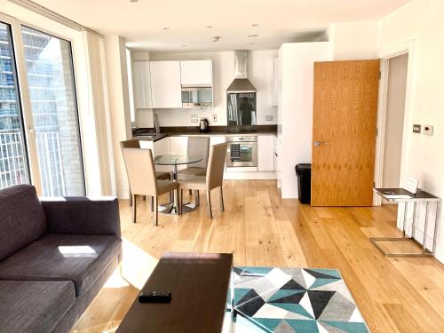 Dockland Excel 2 Bedroom Apartment