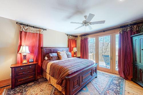 Rocky Top Retreat in แซฟไฟร์ (NC)