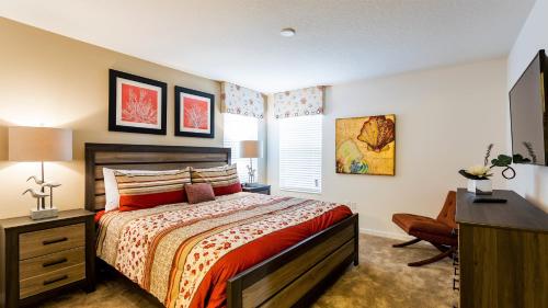 Palm Golf- 6 Bedroom Home with a south facing pool relaxing spa and game room in a gated resort - image 2