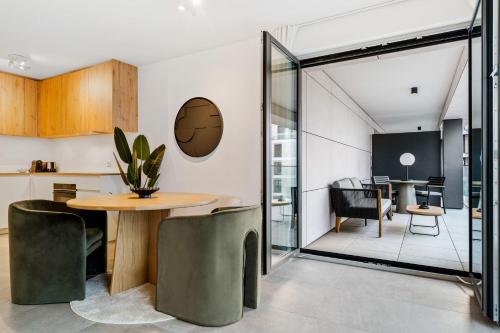 Luxurious 1-BR Apt in Gasperich Luxembourg - image 5