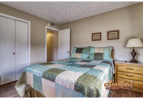 In The Heart Of Gatlinburg Condo 216 Walking distance to everything! in Gatlinburg, USA