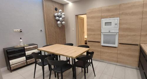 Konyha, KOLUMNA HOUSE dom noclegowy z sauną i balią (KOLUMNA HOUSE dom noclegowy z sauna i balia) in Lask