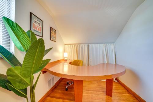 Cozy Pittsburgh Vacation Rental about 2 Mi to Downtown