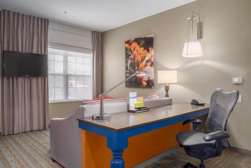 Hilton Garden Inn Phoenix Airport - image 23