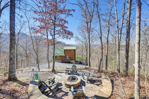 Bryson City Cabin with Private Hot Tub and Game Room