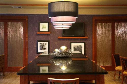 Hampton Inn Easton - image 6