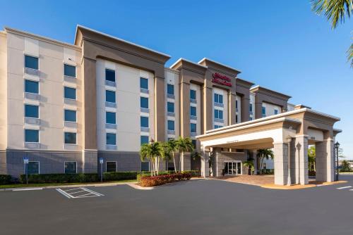 Hampton Inn & Suites Fort Myers-Colonial Boulevard