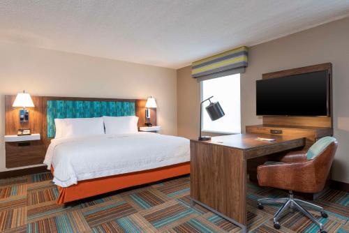 Hampton Inn & Suites Fort Myers-Colonial Boulevard