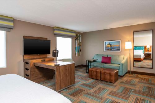 Hampton Inn & Suites Fort Myers-Colonial Boulevard