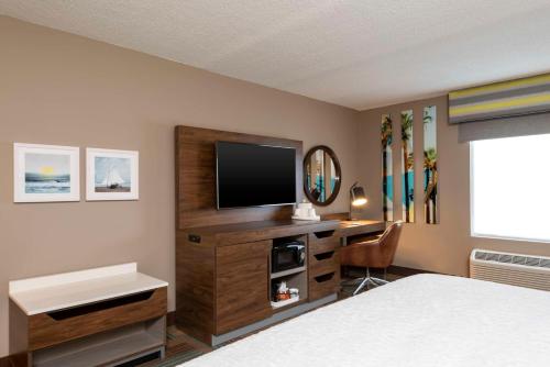 Hampton Inn & Suites Fort Myers-Colonial Boulevard