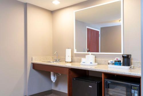 Hampton Inn & Suites Fort Myers-Colonial Boulevard