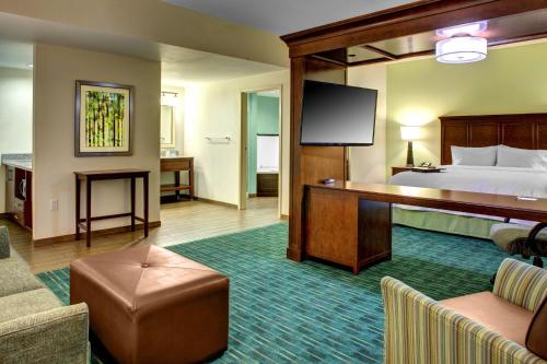 Hampton Inn and Suites Coconut Creek