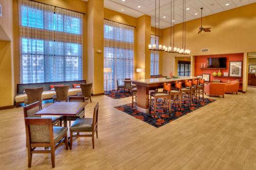 Hampton Inn & Suites Fort Myers Estero - image 10