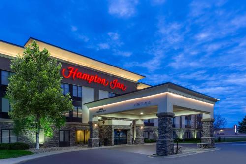Hampton Inn Sioux Falls - image 12
