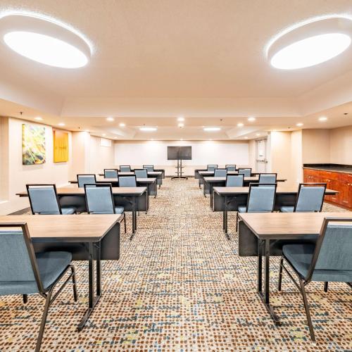 Hampton Inn Gainesville - image 7