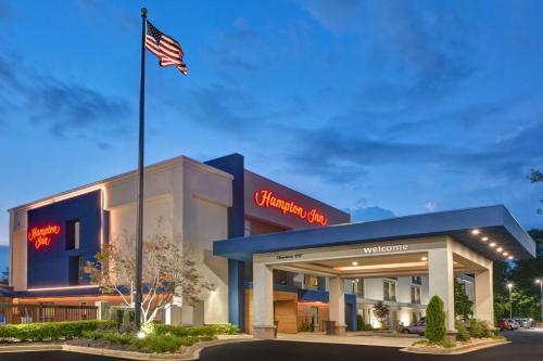 Hampton Inn Greenwood - image 9