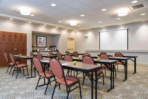 Hampton Inn & Suites Hartford-Manchester