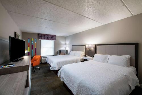 Hampton Inn Gainesville - image 12