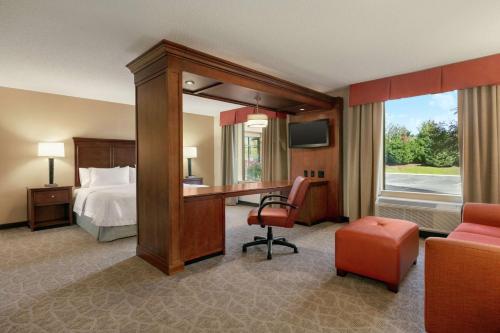 Hampton Inn & Suites Charles Town - image 6