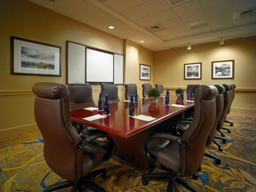 DoubleTree by Hilton Sunrise - Sawgrass Mills - image 8