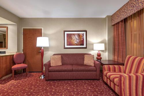 Embassy Suites Loveland Hotel Spa & Conference Center - image 11