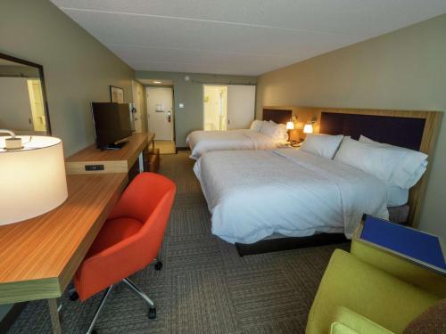 2 queen beds