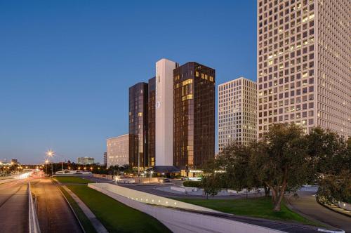 DoubleTree by Hilton Hotel Houston Greenway Plaza in Houston, USA