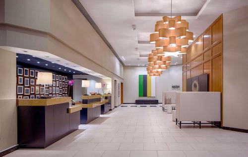 DoubleTree by Hilton Hotel Houston Greenway Plaza - image 10