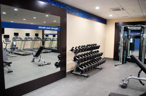 Hampton Inn Lebanon - image 11