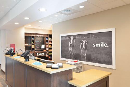 Hampton Inn & Suites Menomonie-UW Stout - image 12
