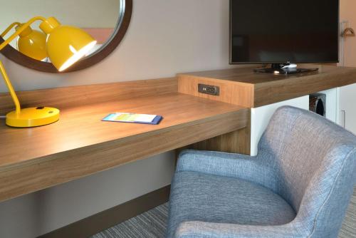 Hampton Inn & Suites Menomonie-UW Stout - image 14