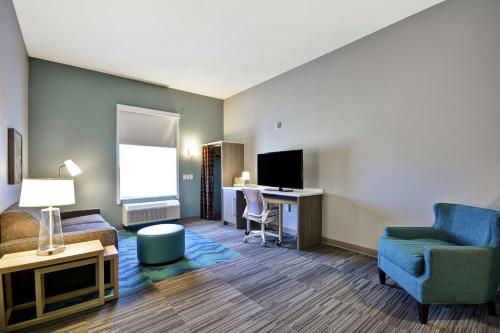 Home2 Suites by Hilton Queensbury Lake George