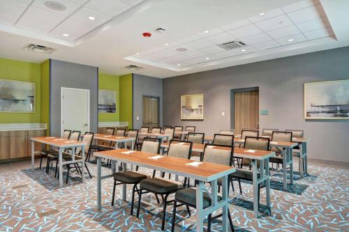 Home2 Suites By Hilton Jacksonville South St Johns Town Ctr