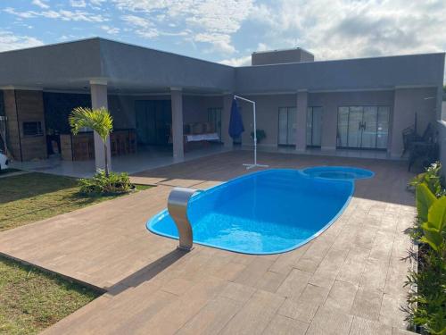 Casa Com Piscina em Pousada Oasis do Paranapanema - 4 Quartos - Estadia e Alegria