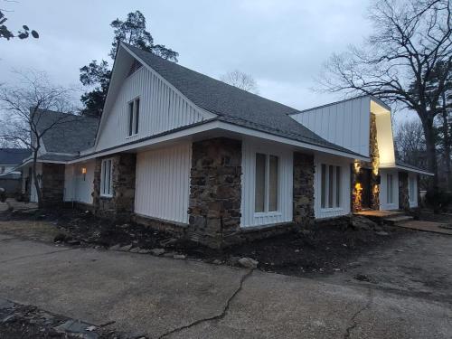 Near Germantown Tudor Inspired Estate 7BR with pool