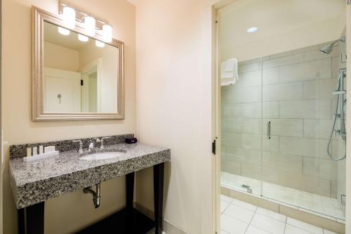 Hotel Florence Tapestry Collection by Hilton - image 11