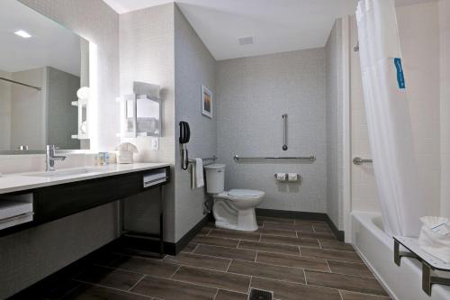 Hampton Inn & Suites Houston East Beltway 8 Tx - image 8