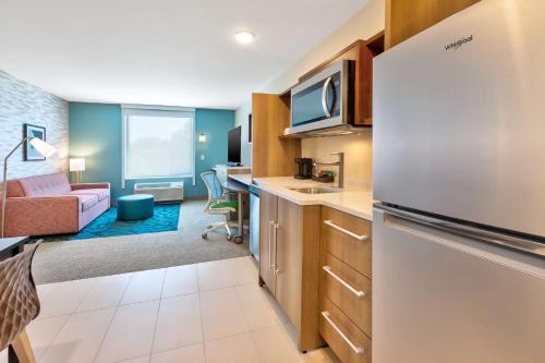Home2 Suites By Hilton Grand Blanc Flint Mi - image 3