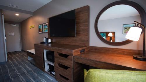 Hampton Inn & Suites St Clairsville Oh - image 2